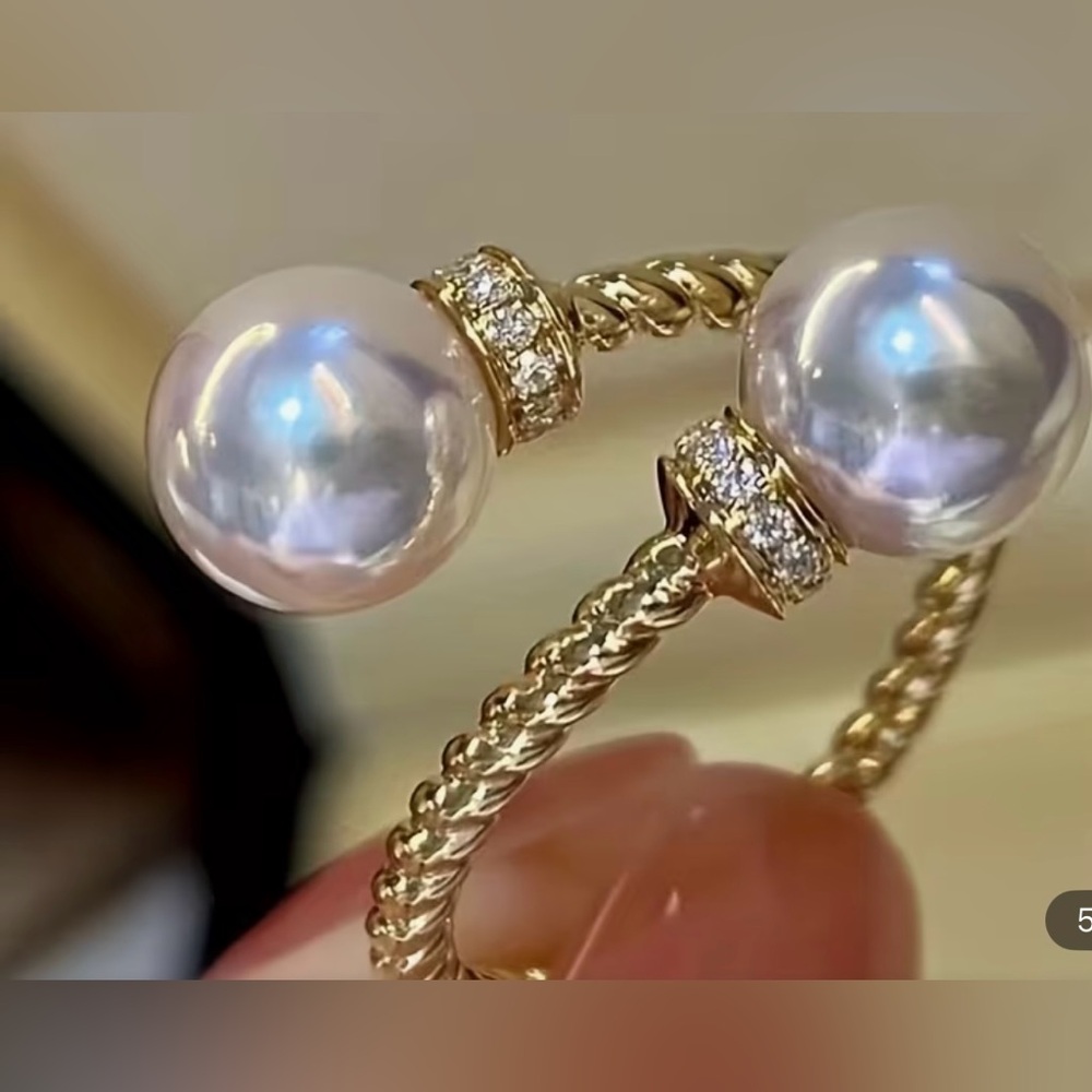 Elegant Gold and Pearl Women's Ring Adjustable size - Picture 2 of 5